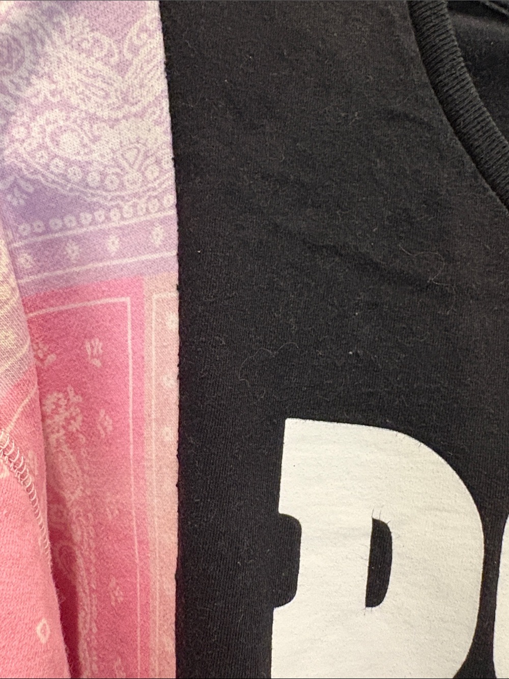 Upcycle DOLLY Parton Graphic Cropped Pullover with Pink Bandana Print Sleeves - Picture 3 of 3